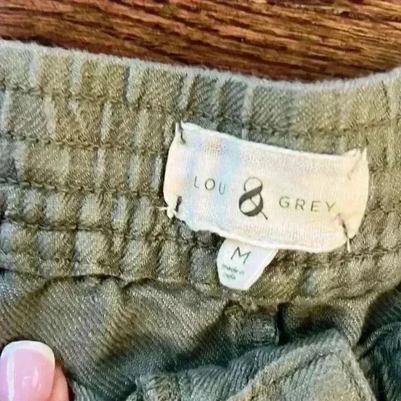 Loy@Grey linen shorts Green  - Picture 3 of 6